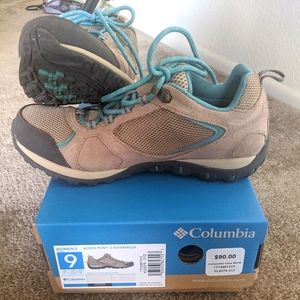 Columbia hiking shoes